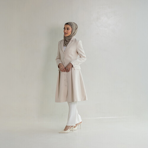 فستان نسائي بسيط