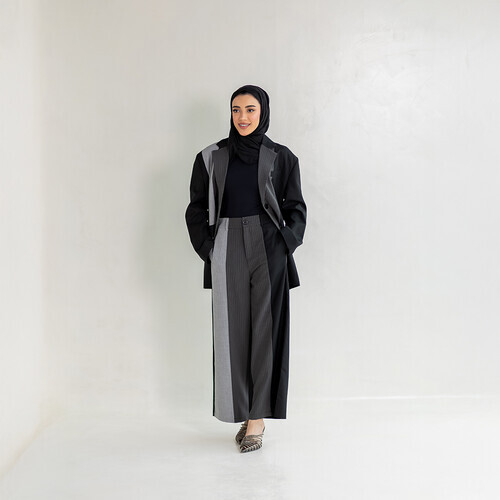 سترة نسائية مخططة