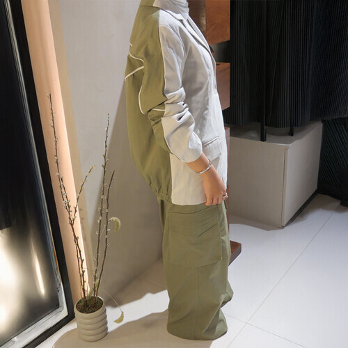 طقم بدلة نسائية من قطعتين: استمتعي بإطلالة رياضية عصرية