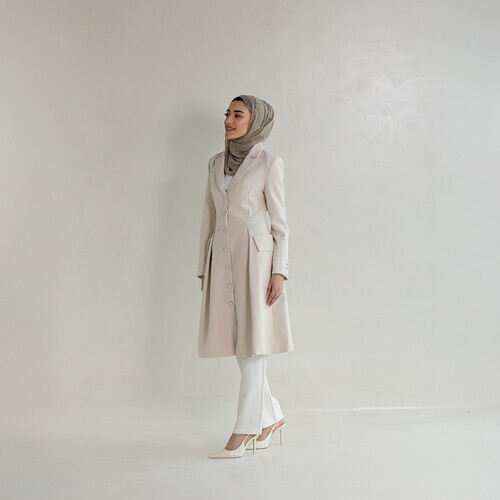 فستان نسائي بسيط