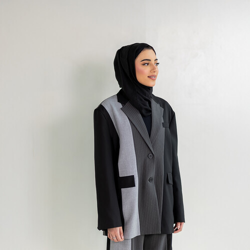 سترة نسائية مخططة