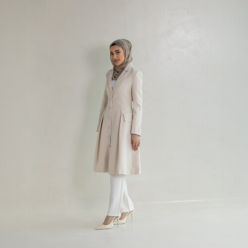 فستان نسائي بسيط