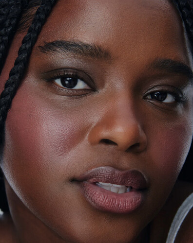 Sleepy girl بلشر كريمي