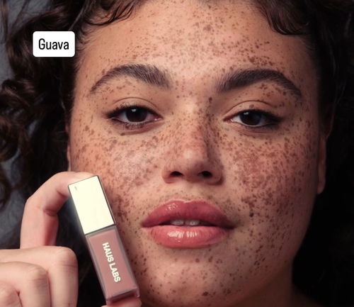 لب قلوس مرطب