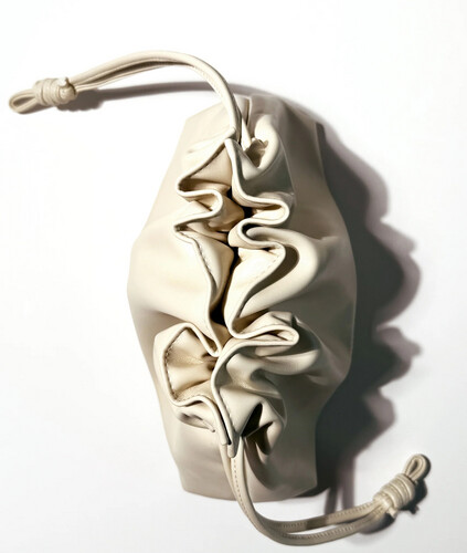 The elevated beauty bag in cream