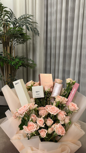 ✨ Glimzy bouquet baby pink