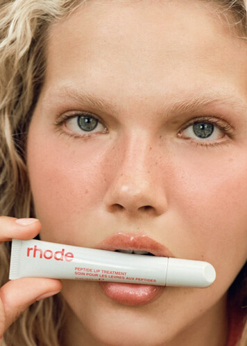 Peptide lip treatment- strawberry glaze -