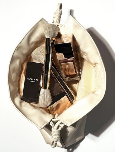 The elevated beauty bag in cream
