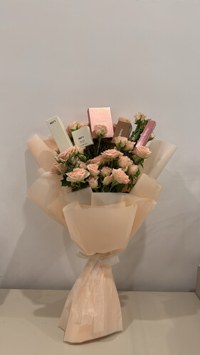 ✨ Glimzy bouquet baby pink