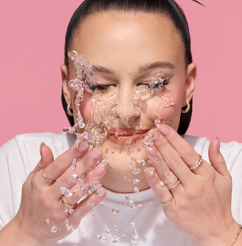 مثبت مكياج حجم صغير