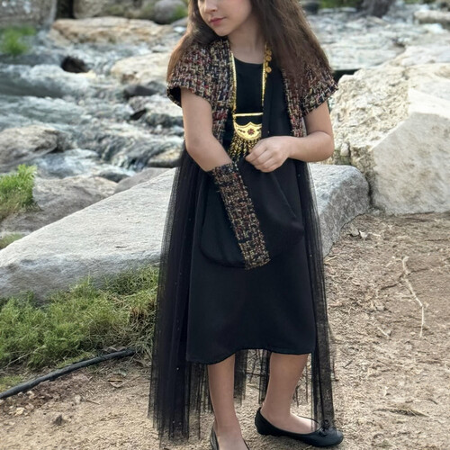 فستان أسود