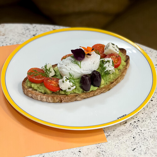 بوشد ايغ افوكادو