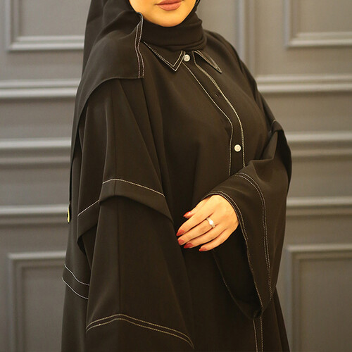 Jaynes abaya, ghoul, shirt and machine cut, white (it could be a cloche cut)