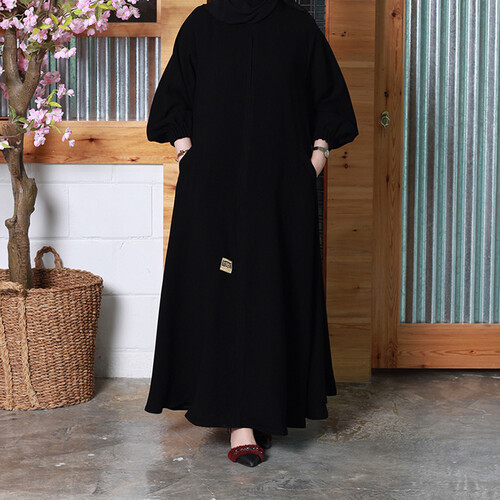 Practical, covering, cloche abaya, strap and hidden sleeves
