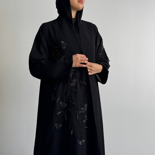عبايه خام كوبا خفيف قصة بنسات من الامام مع بطانه شك شغل يدوي مع ورد ممكن تغير لون الورد