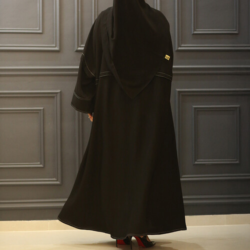 Jaynes abaya, ghoul, shirt and machine cut, white (it could be a cloche cut)