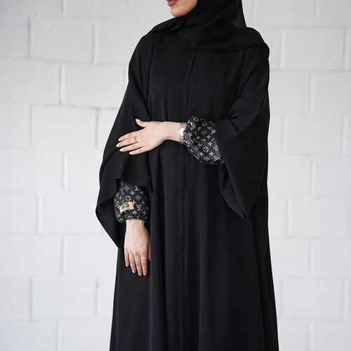 عباية كلوش سادة القصة الكويتية