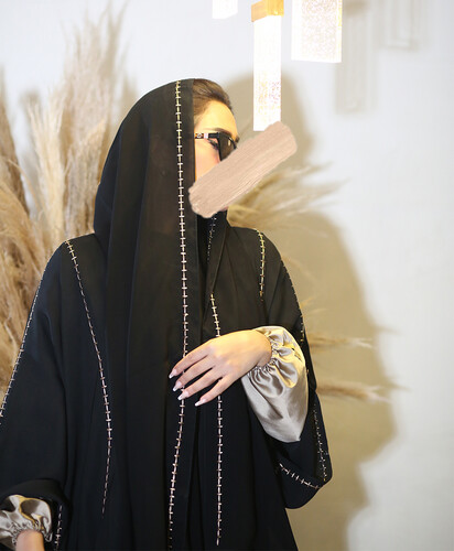 عبايه تطريز راقي على الجنبين والكم  والملفع خام انترنت كوري