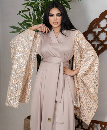 دراعه خام باربي مع كم واسع تطريز هندي
