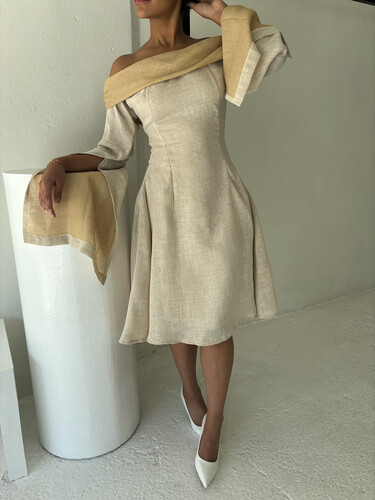 Sula’s dress (yellow)