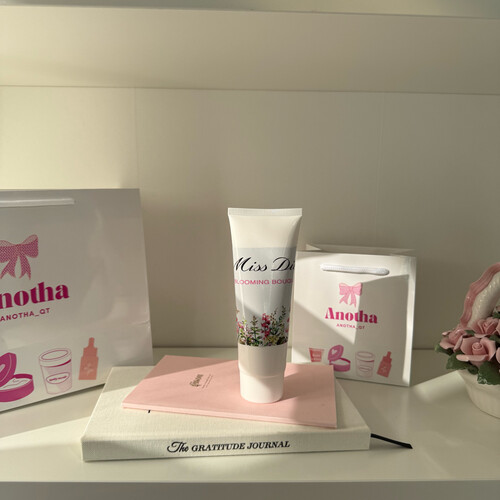 لوشن مس ديور بلومينج