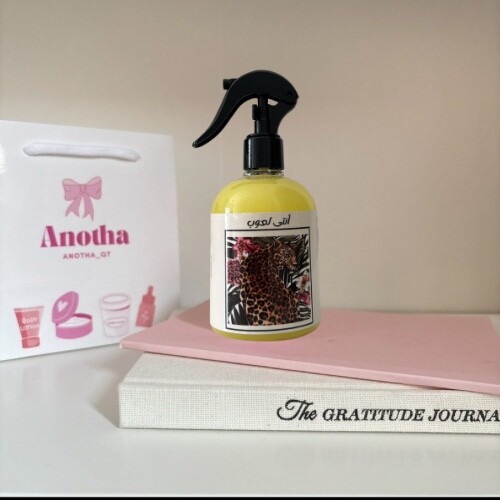 بخاخ أنثى لعوب