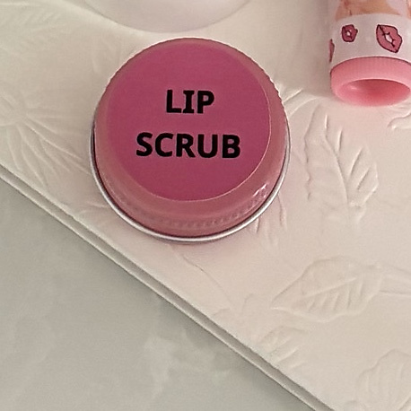 lip scrub