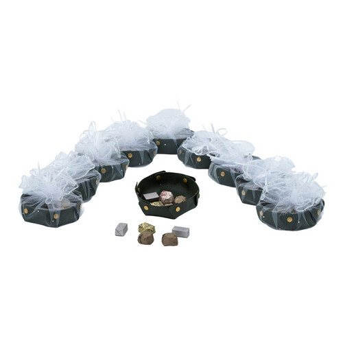 Green leather distribution bouquet