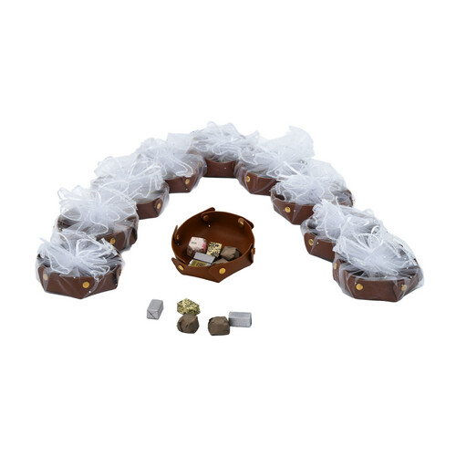 Brown leather distribution bouquet