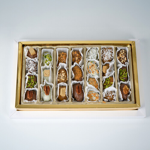 28 Pieces Majdool Stuffed&Coated With Chocolate