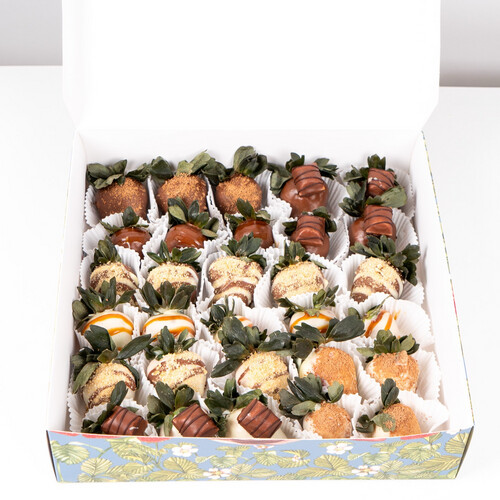 30 Pieces Strawberries Dipped in the Chocolate