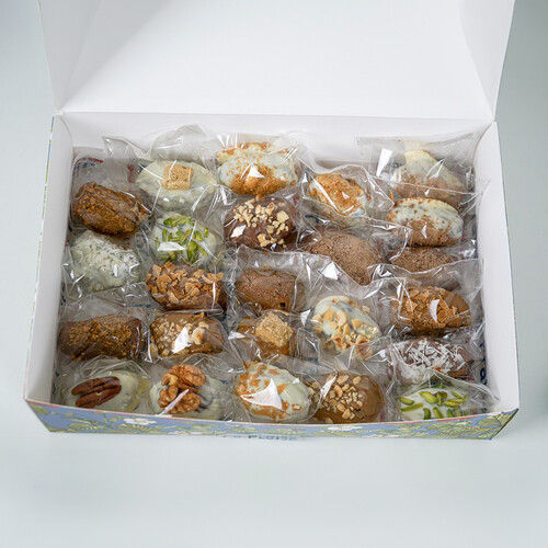 28 Pieces Majdool Stuffed&Coated With Chocolate