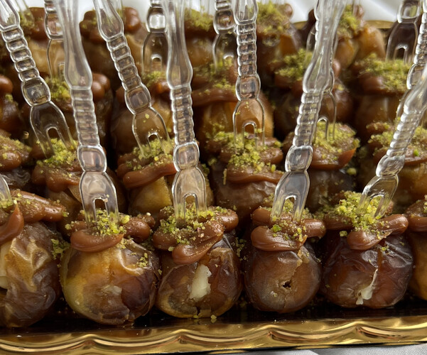 toffee)  aldiyafuh )