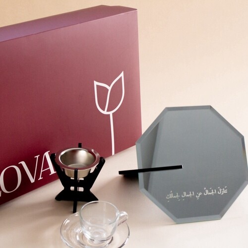 "Your Beauty" Mirror