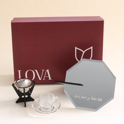 "Your Beauty" Mirror