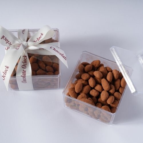 Almond dusted Dragee