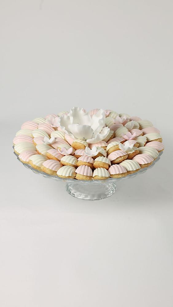 Madeleine Cake