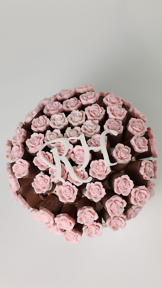 Rosy Cylinder Chocolate