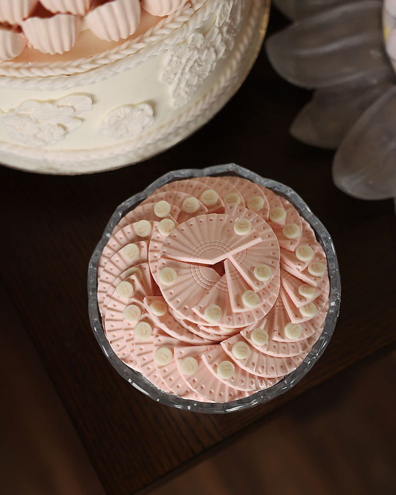 Chocolate Fan with circle name