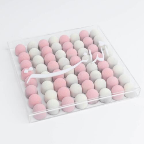 شوكلت فلفت في أكريلك بوكس