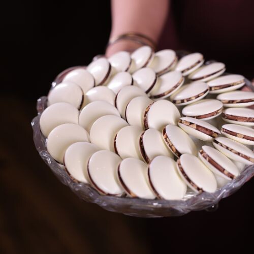 Chocolate Macron Plain