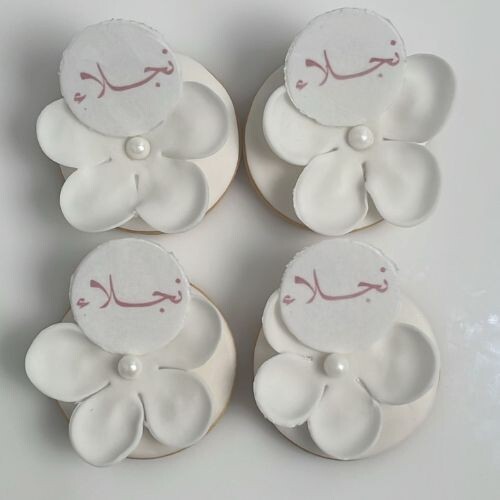 Flower Biscuits with Pearl