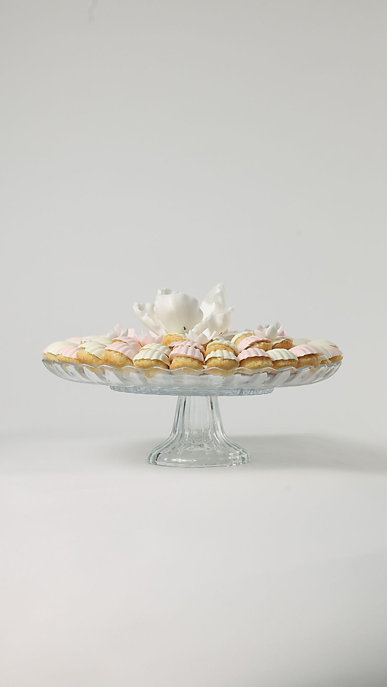 Madeleine Cake