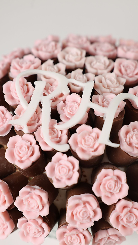 Rosy Cylinder Chocolate