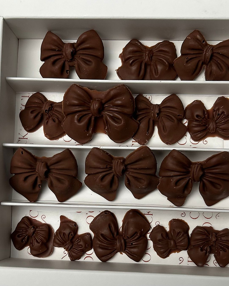 Bow Chocolate