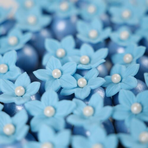 Chocolate Truffle topped with Fondant Rose and Pearl