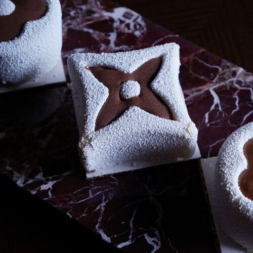 LV mousse Cake