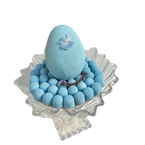 Velvet Dome with Chocolate Egg