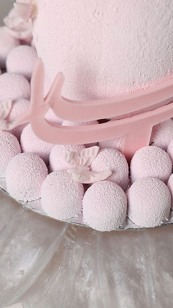 Velvet Dome with Chocolate Egg