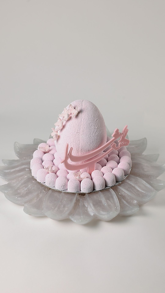 Velvet Dome with Chocolate Egg